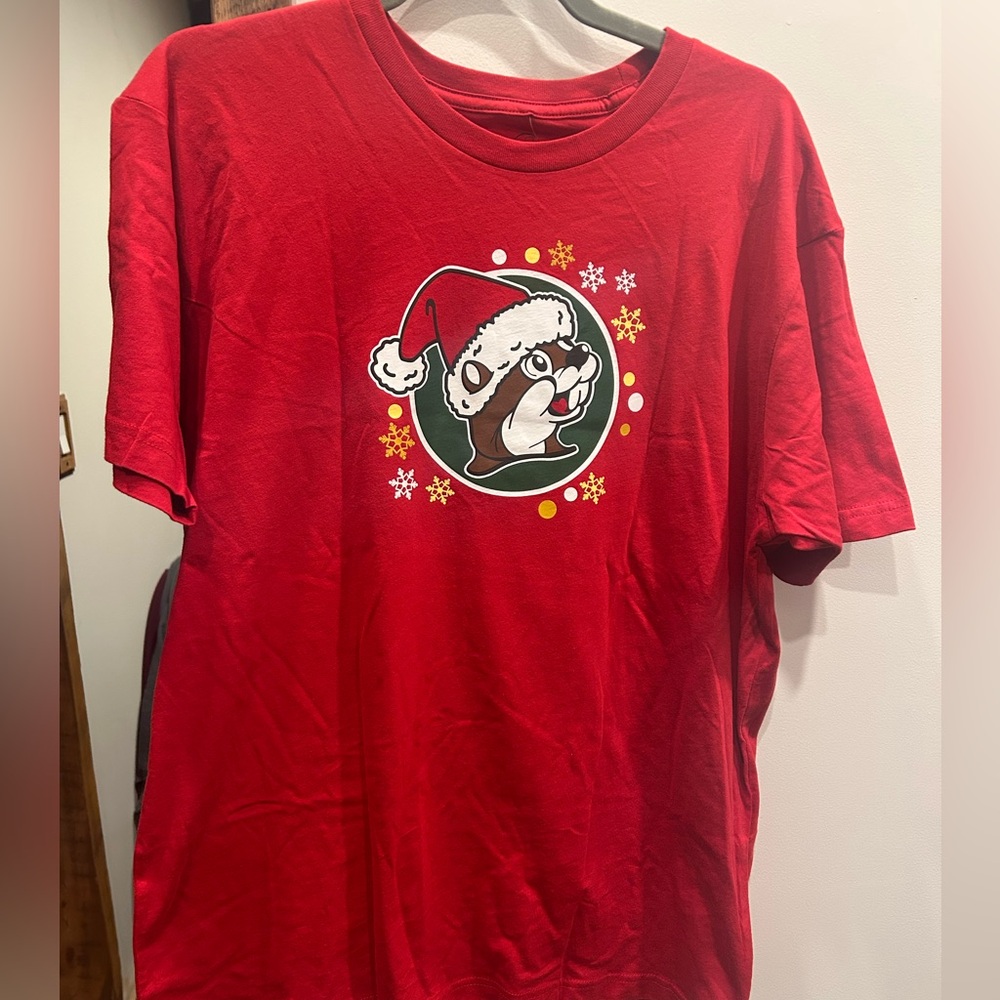 Buccees Christmas t-shirt new with tags